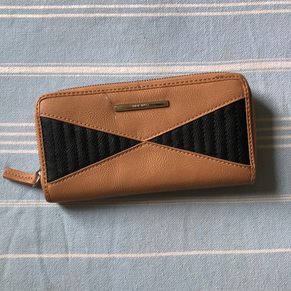 DONATED Nine West Color Block Wallet
